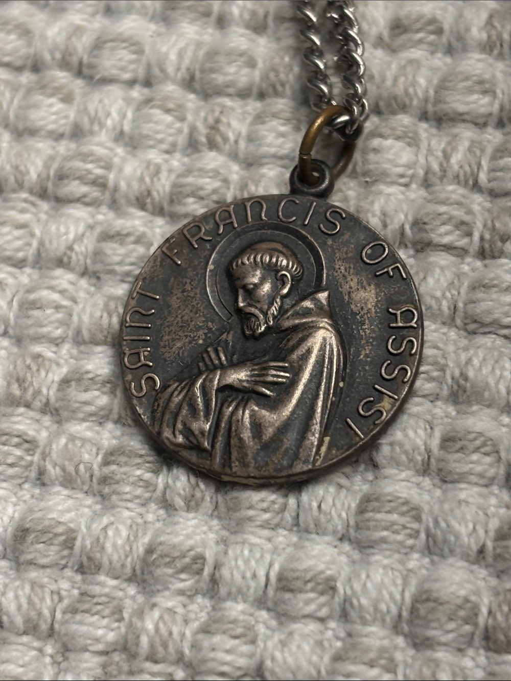 Sterling silver vintage Saint Francis Medal Pendant Necklace! - Picture 3 of 5
